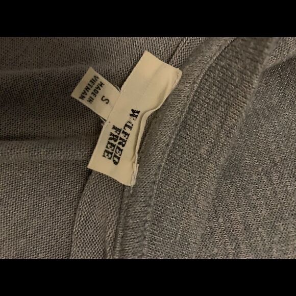 Aritzia Small Grey Wilfred Free Devinette Top - Picture 3 of 6